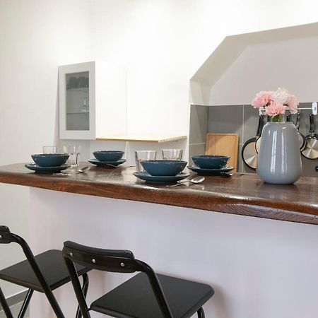 Authentic Apartment In Center Of Parisian Marais Экстерьер фото