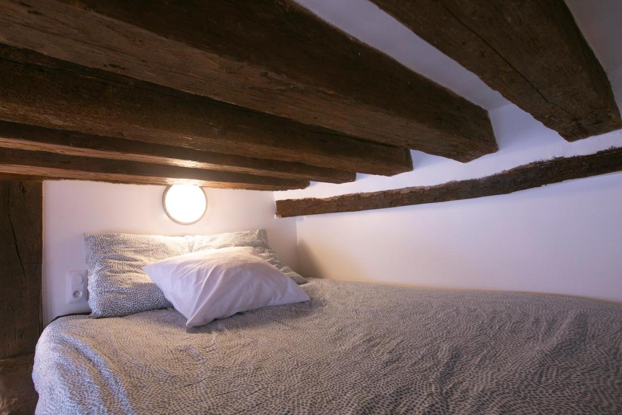Authentic Apartment In Center Of Parisian Marais Экстерьер фото