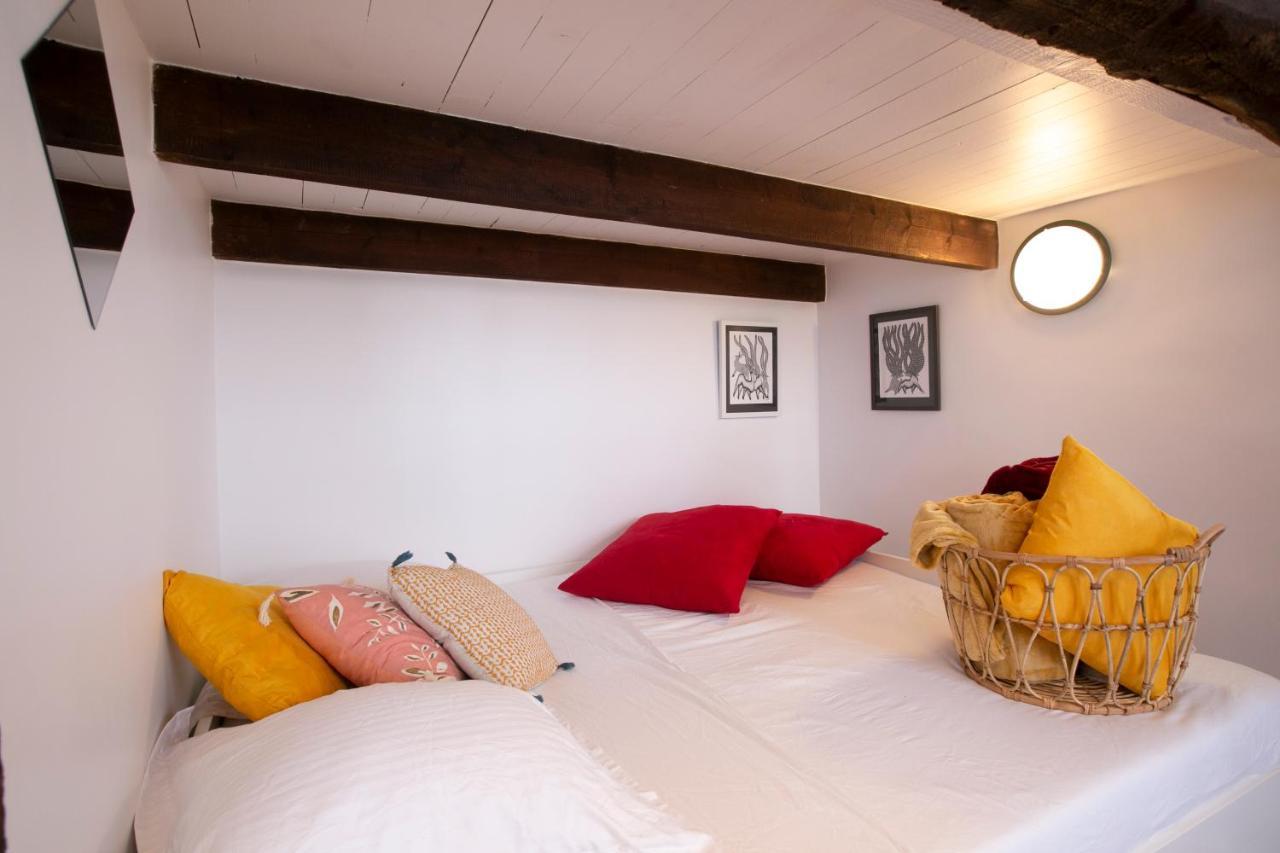 Authentic Apartment In Center Of Parisian Marais Экстерьер фото